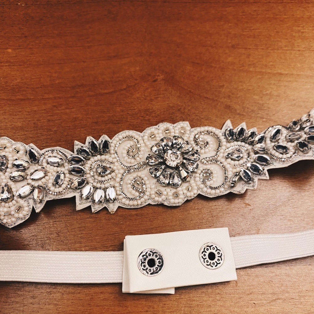 Francesca’s Annabelle Beaded Stretch Bridal Belt